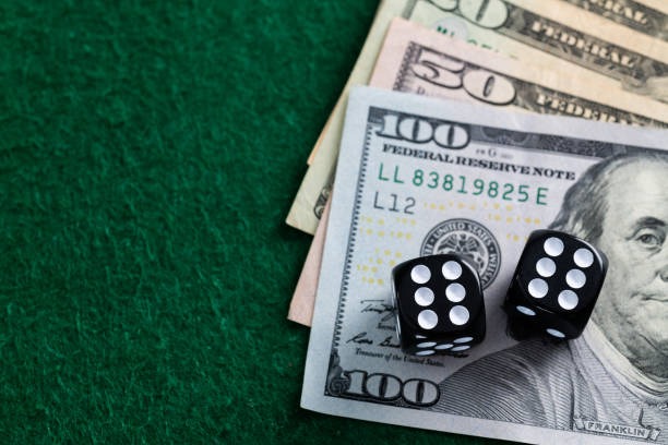 Antarmuka Lightning Baccarat di aplikasi bloket menampilkan dealer live, meja permainan, dan opsi taruhan yang dioptimalkan untuk layar mobile
